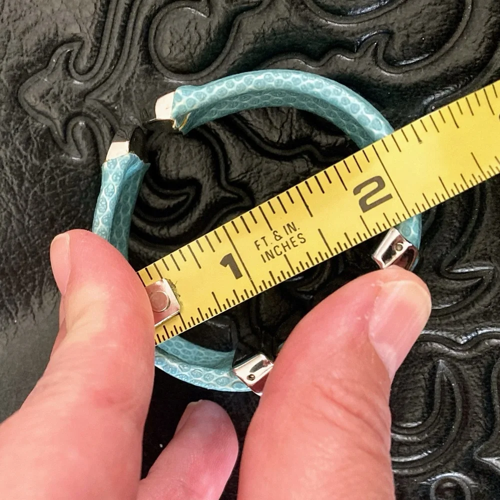 Geneva quartz cuff